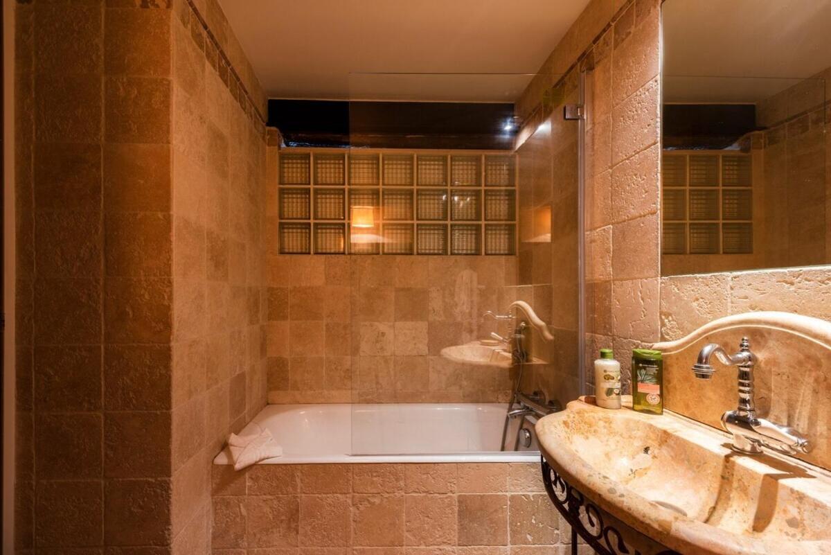Charming Apartment - Marais Quarter - 6P - 2Bdr - Center Of Parijs Buitenkant foto